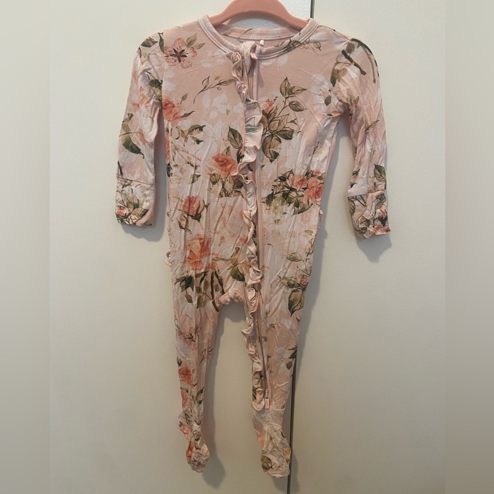 Posh Peanut Vintage Pink Rose Floral Footie